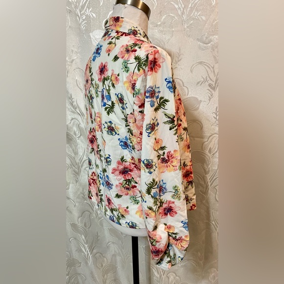 Love Tree Long Sleeve Floral Open Front Cozy Cinche - Picture 2 of 7